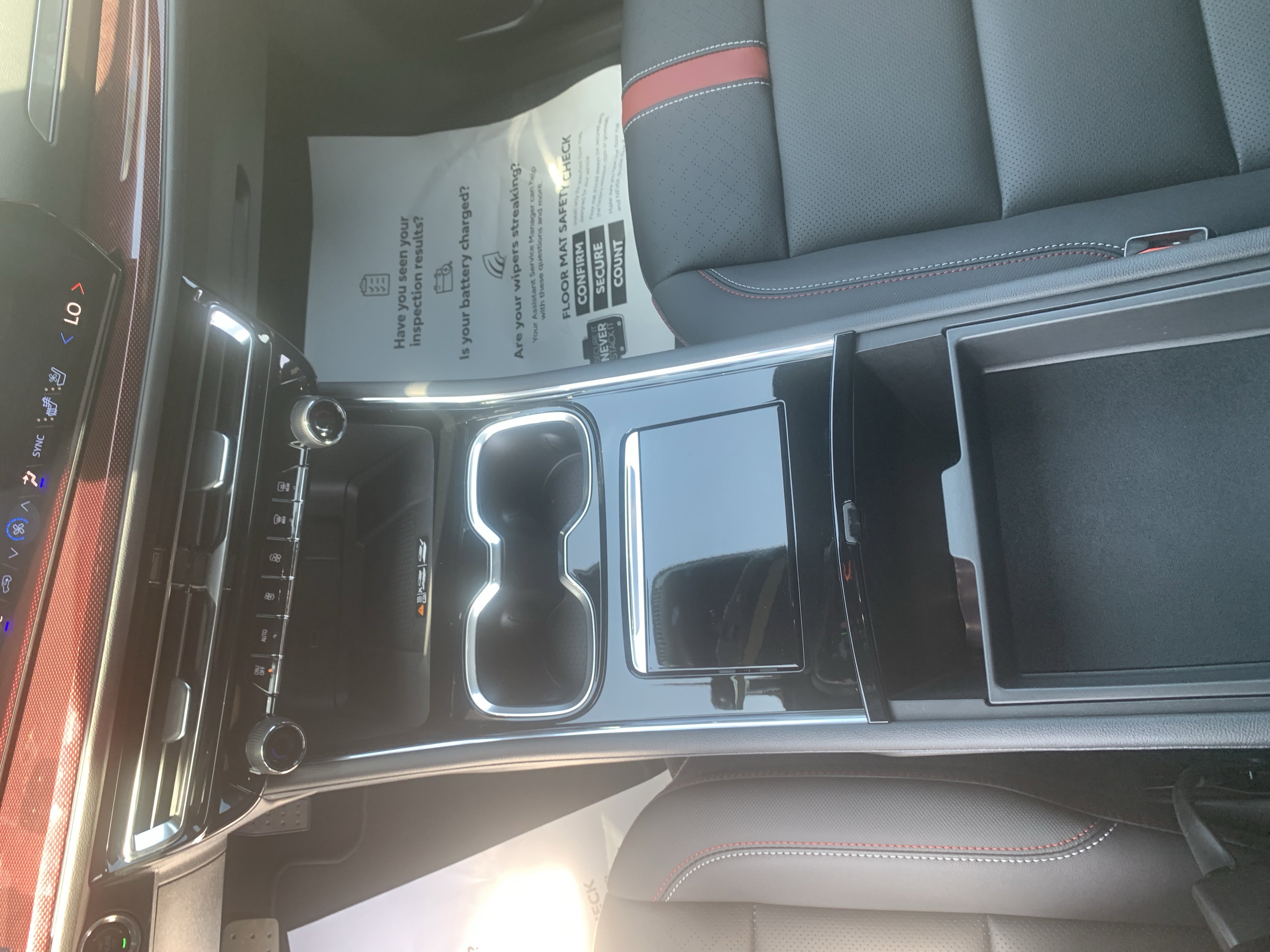 New 2026 Chevrolet Traverse RS AWD/4WD image 14