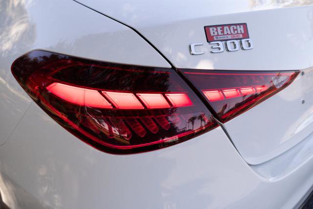 Used 2022 Mercedes-Benz C 300 Sedan image 32