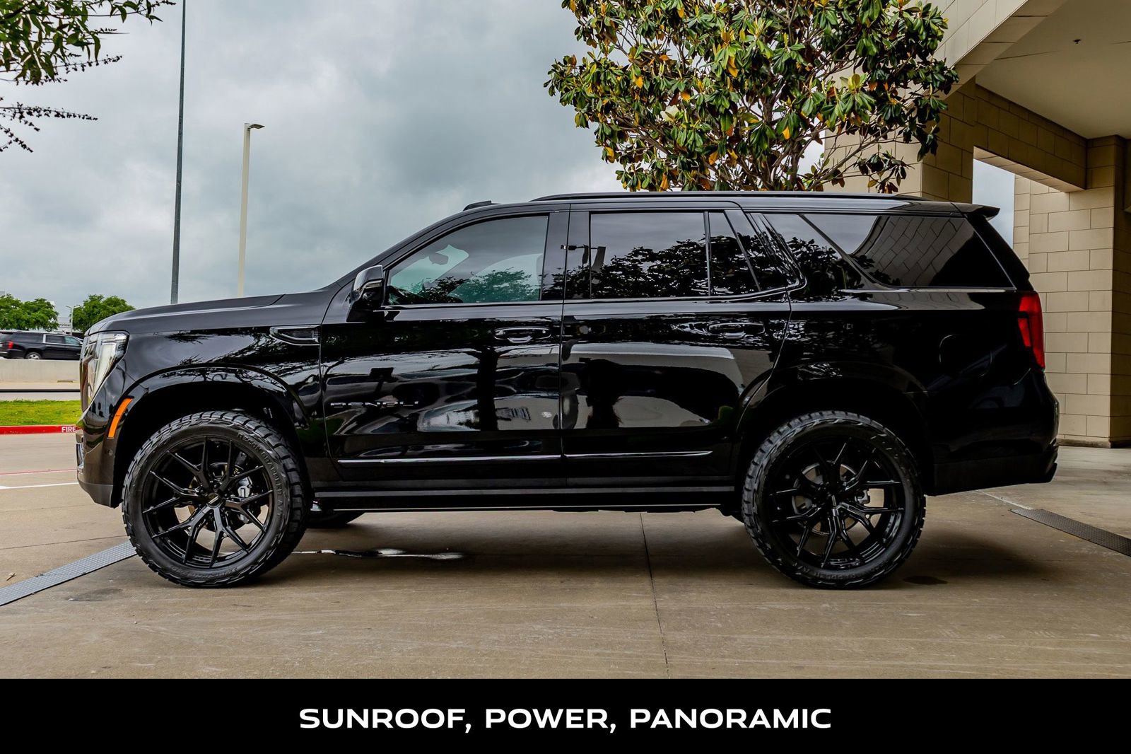 Used 2025 GMC Yukon Denali Ultimate image 6