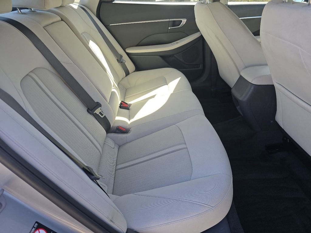Used 2023 Hyundai Sonata SEL w/ Winter Weather Package FWD image 18