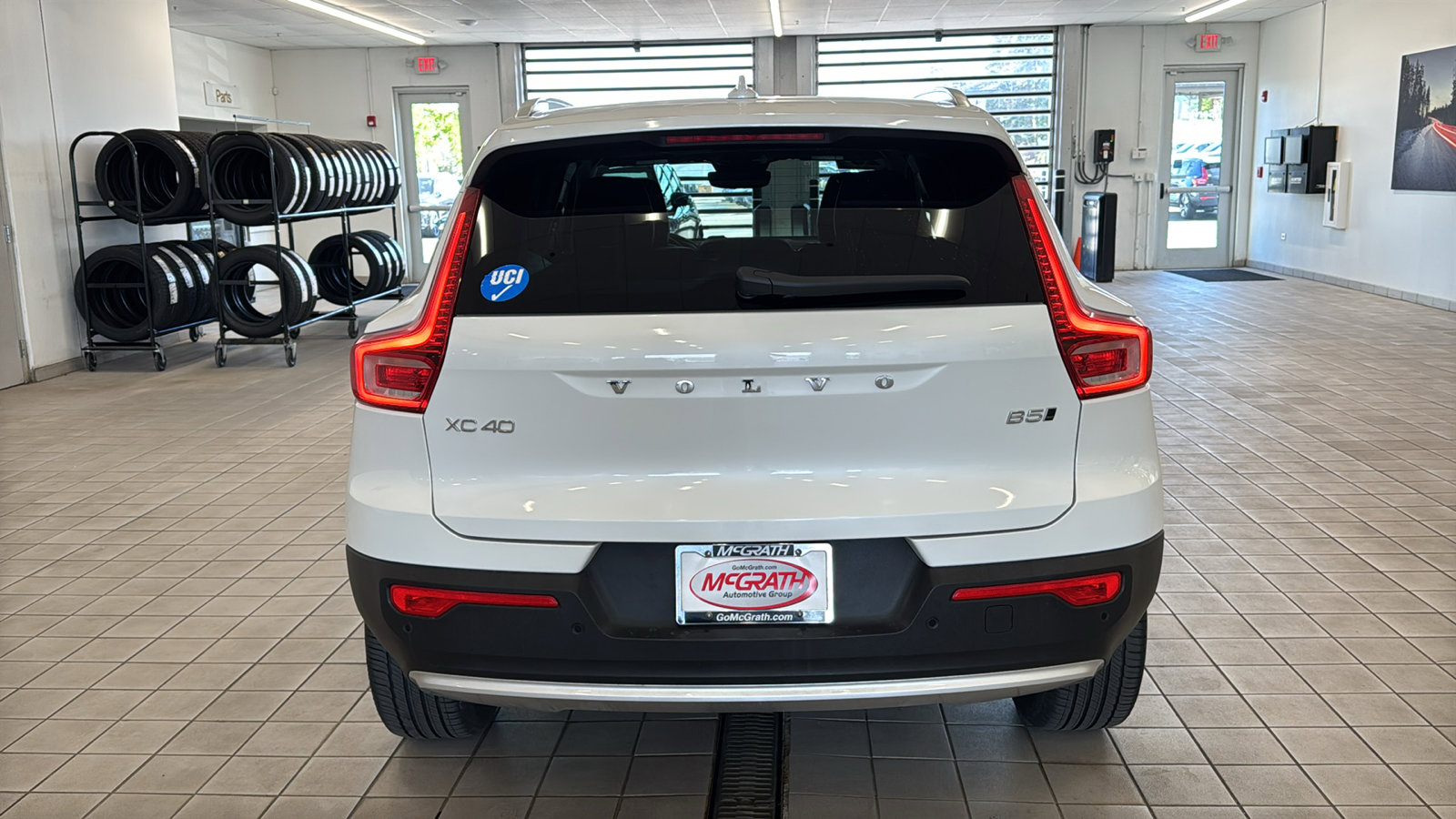 Used 2025 Volvo XC40 B5 Core AWD/4WD image 6
