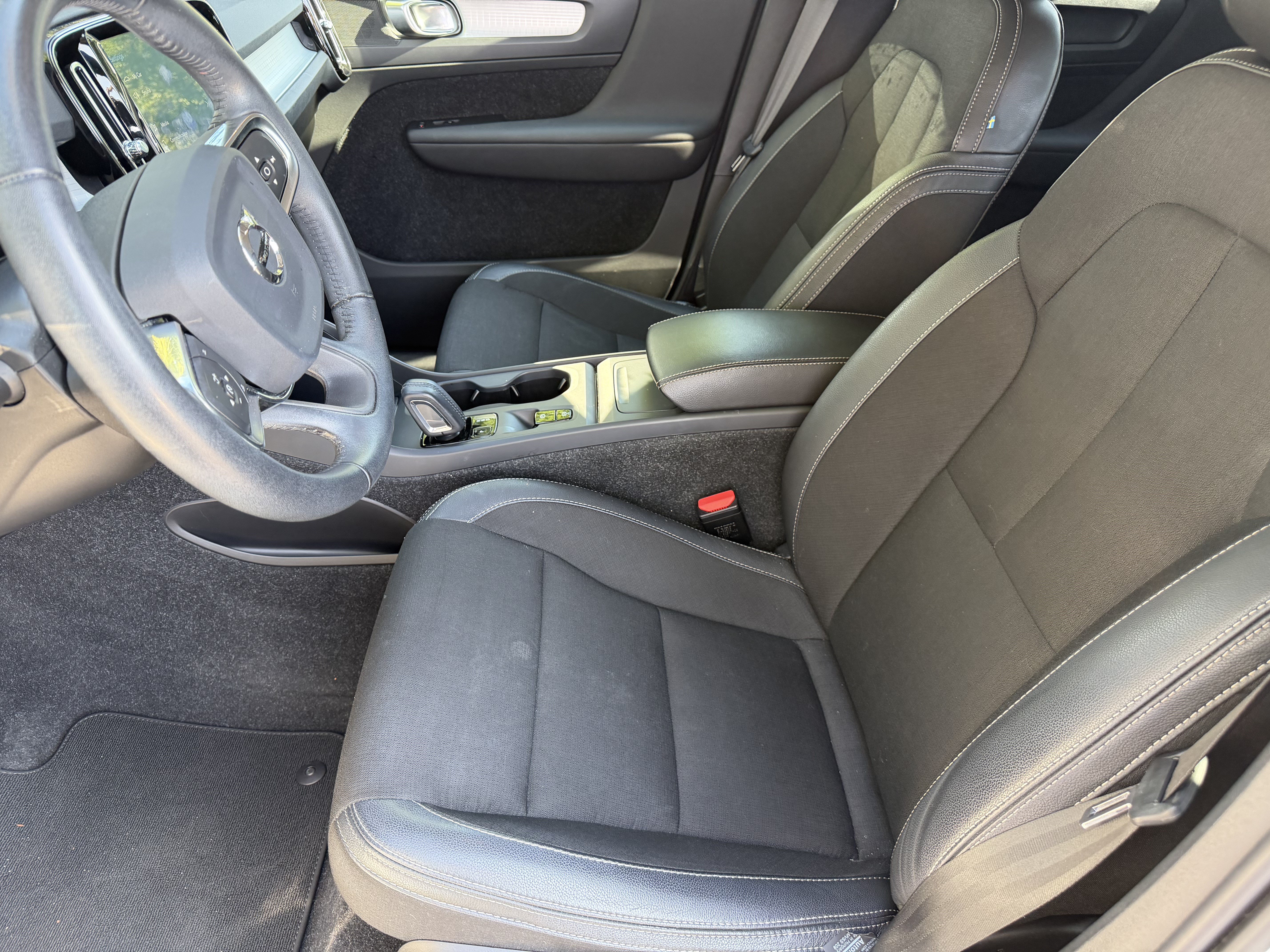 Used 2020 Volvo XC40 T5 Momentum AWD/4WD image 29