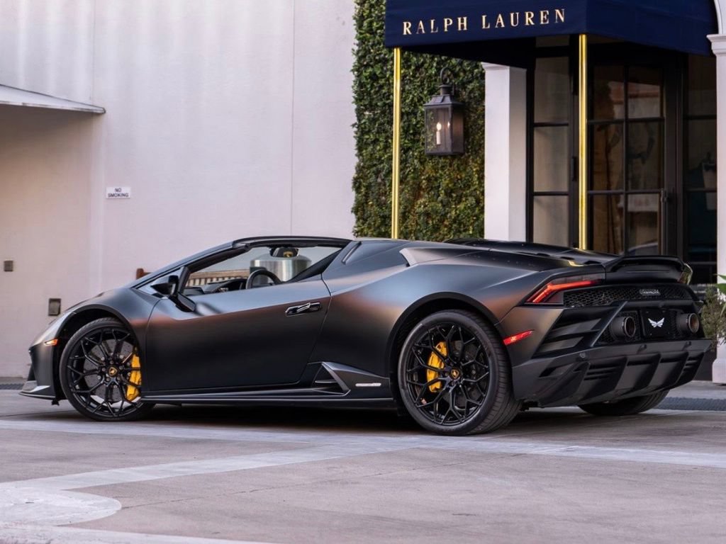 Used 2024 Lamborghini Huracan EVO AWD/4WD image 3
