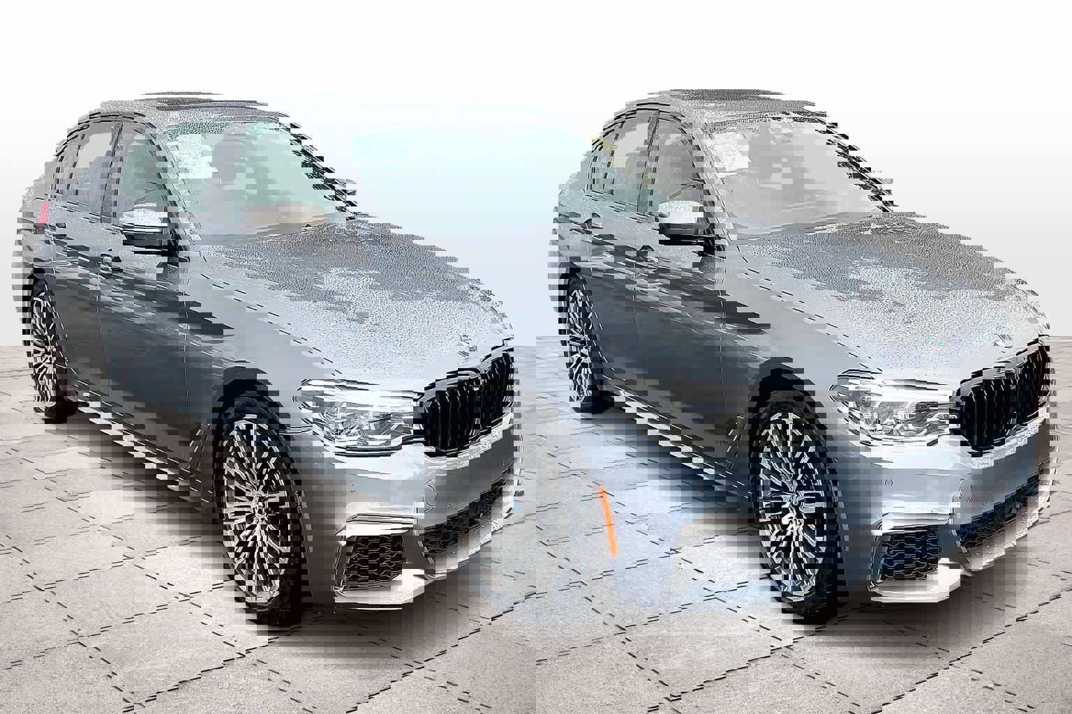 Used 2020 BMW M550i xDrive image 2