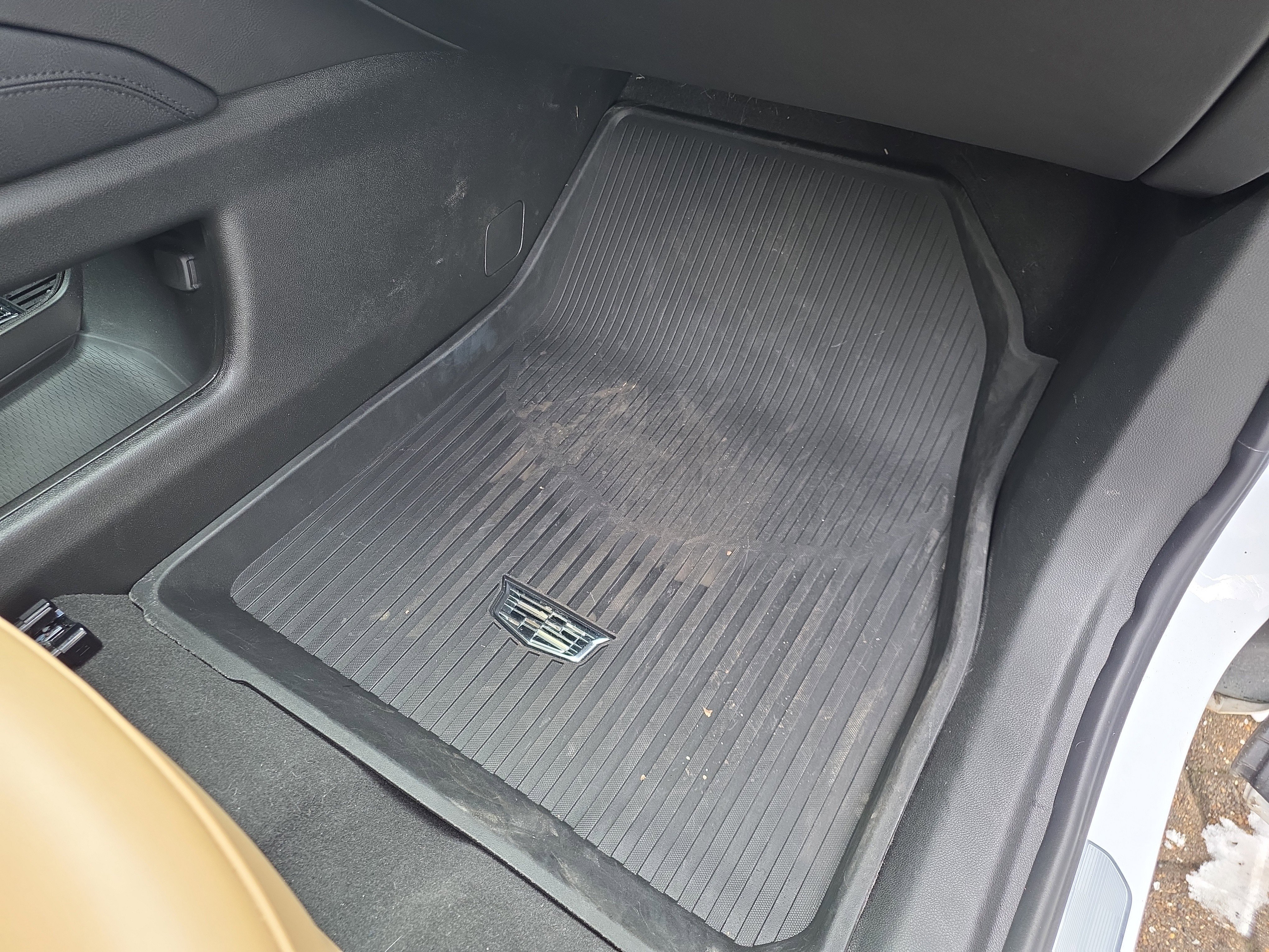 Used 2025 Cadillac XT6 Sport w/ Platinum Package image 34