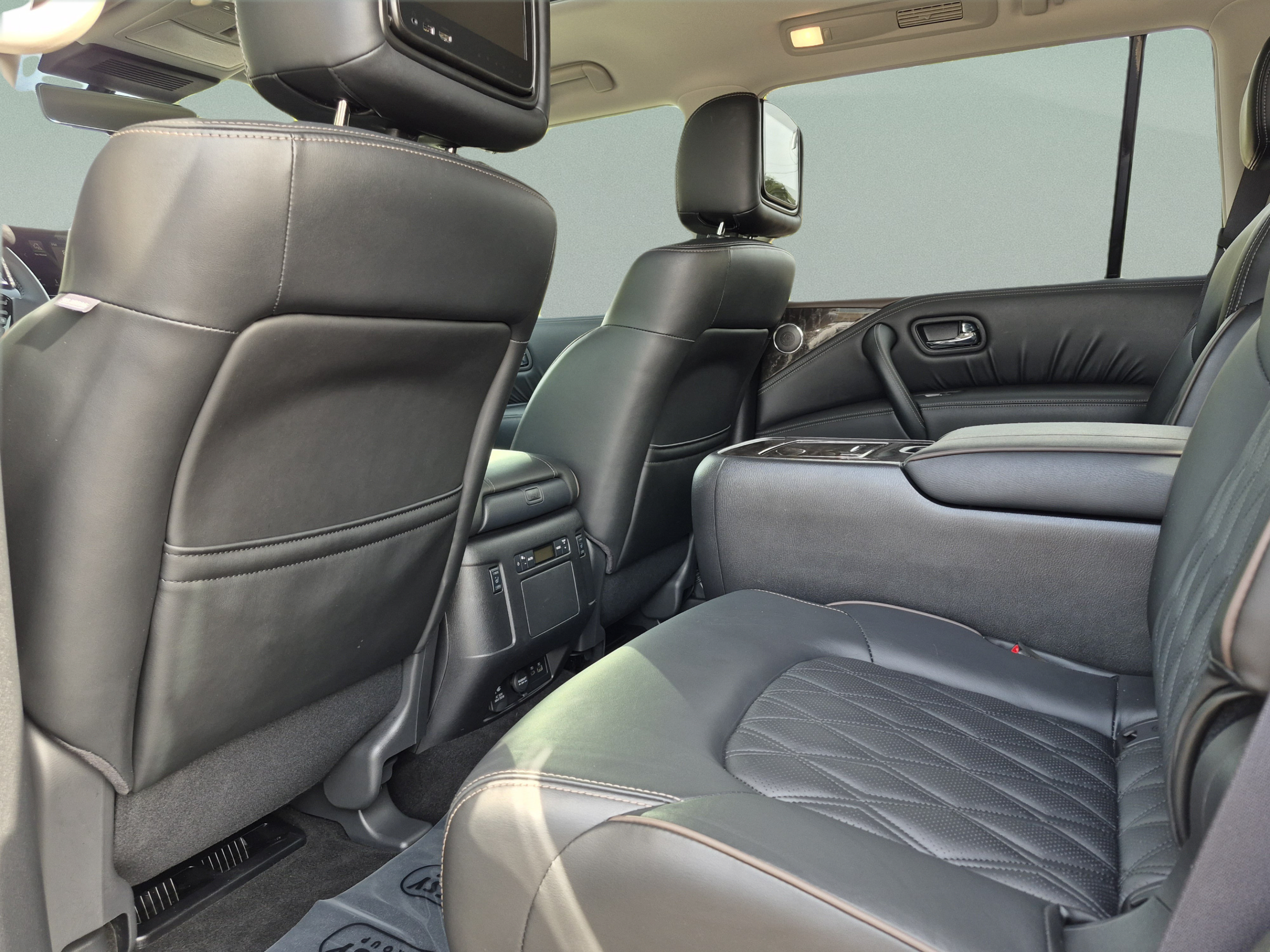 Certified 2023 Nissan Armada Platinum w/ Captain's Chairs Package RWD image 20