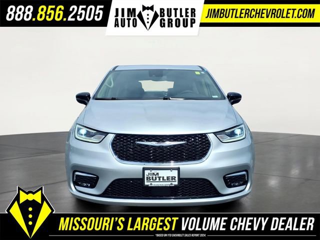 Used 2024 Chrysler Pacifica Select image 30