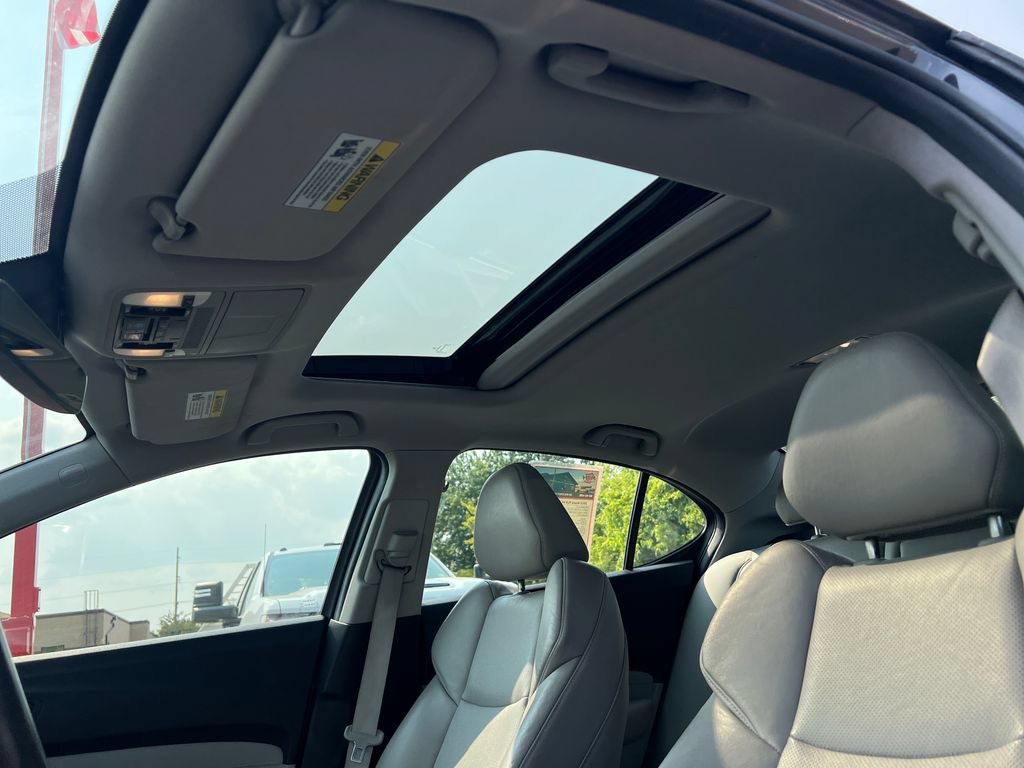 Used 2015 Acura TLX V6 w/ Technology Package FWD image 23