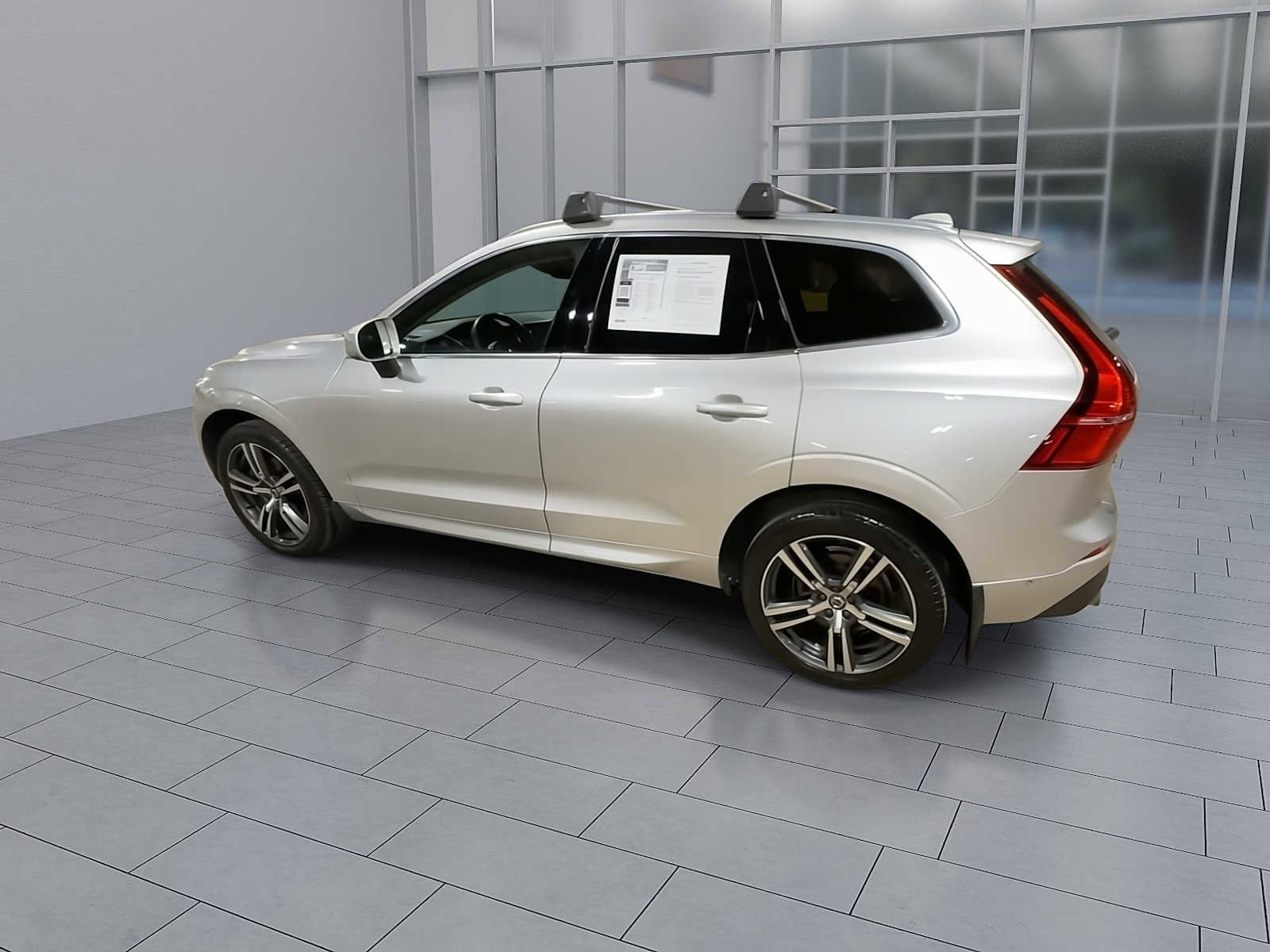 Used 2018 Volvo XC60 T6 Momentum w/ Advanced Package AWD/4WD image 6