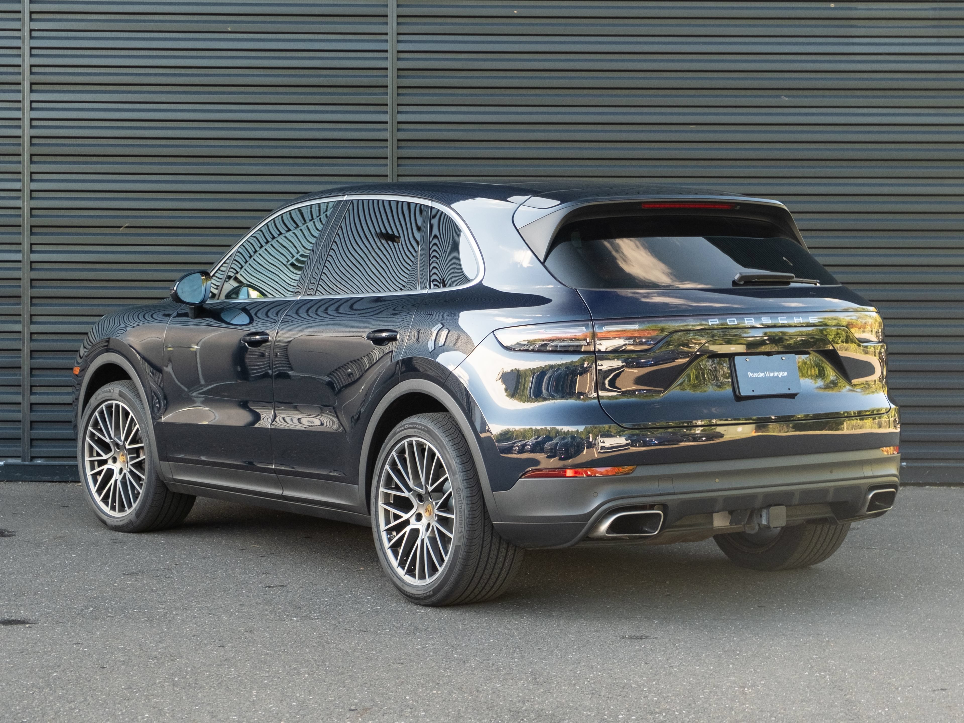 Certified 2023 Porsche Cayenne AWD/4WD image 3
