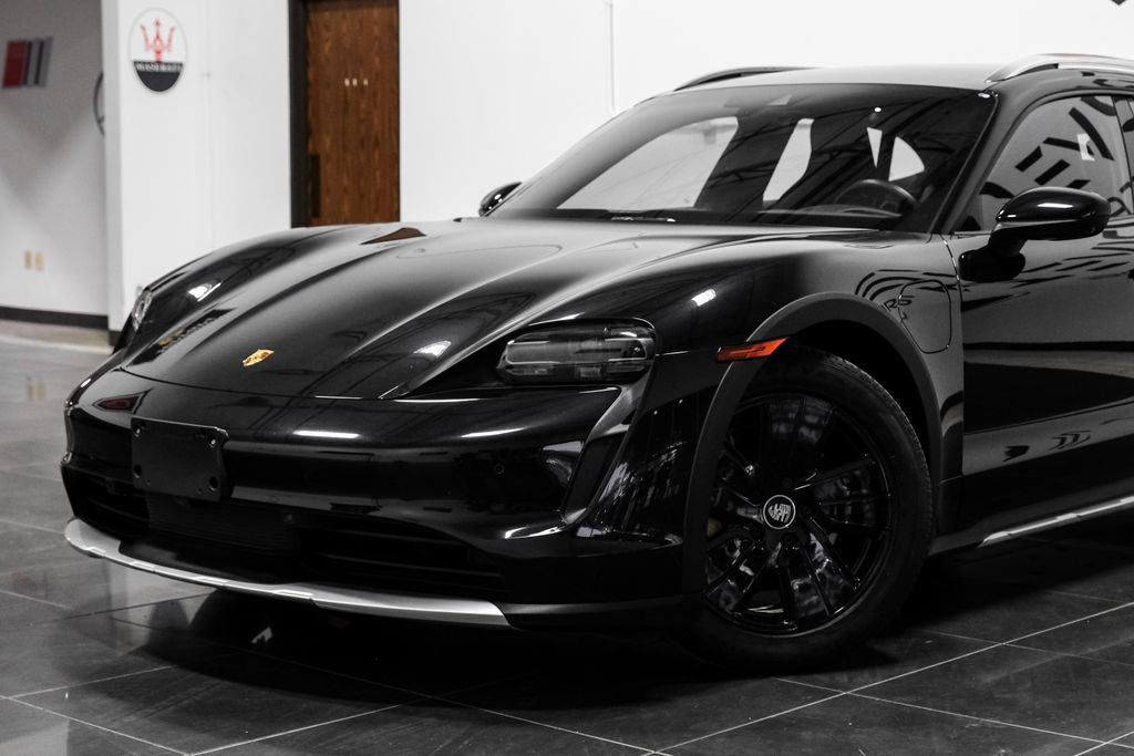 Used 2023 Porsche Taycan 4 Cross Turismo image 9