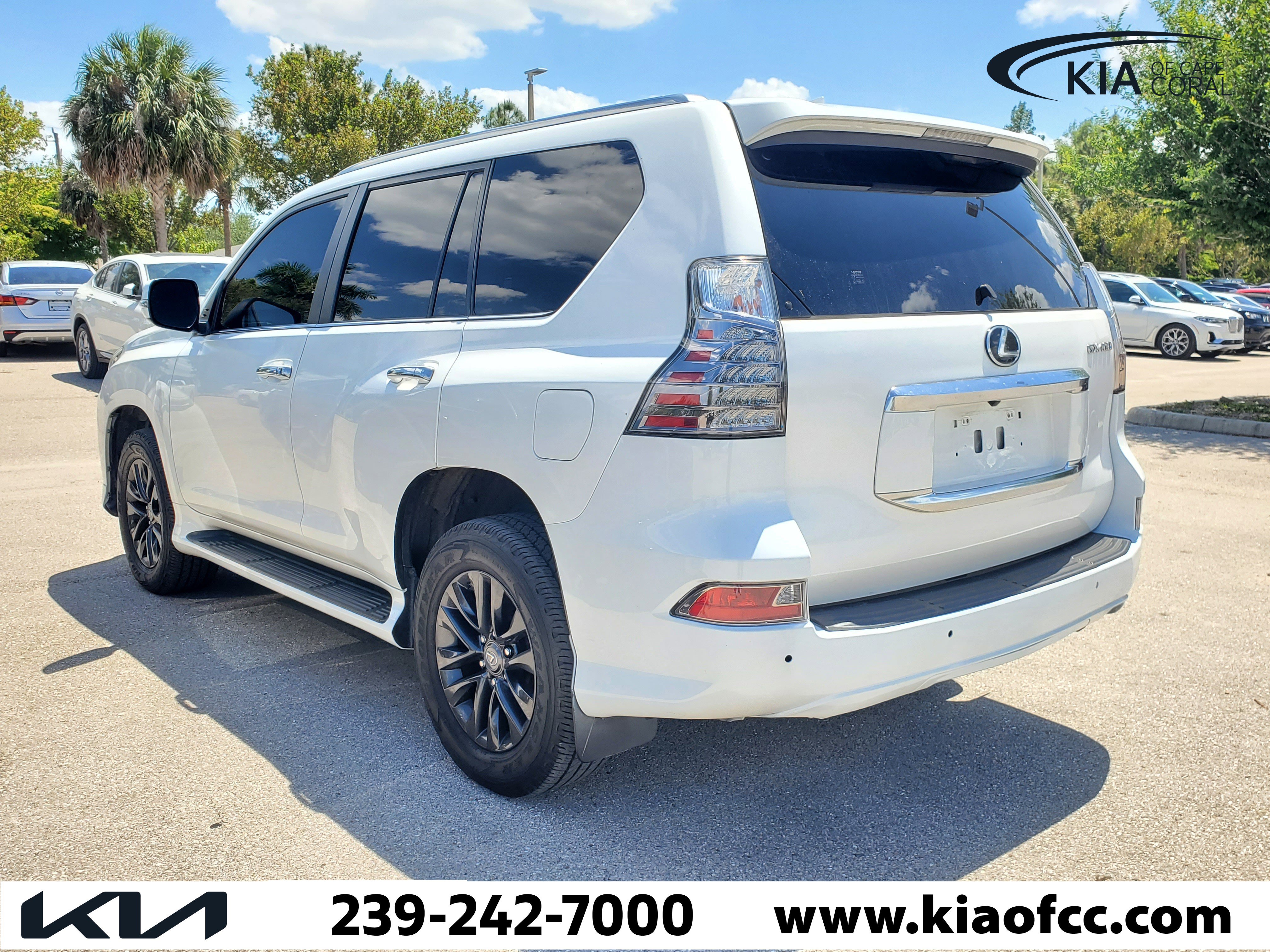 Used 2020 Lexus GX 460 Premium w/ Premium Package image 4