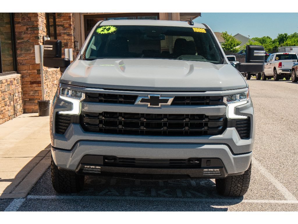 Used 2024 Chevrolet Silverado 1500 RST AWD/4WD image 8
