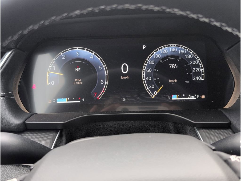 New 2025 Jeep Grand Cherokee Altitude image 21