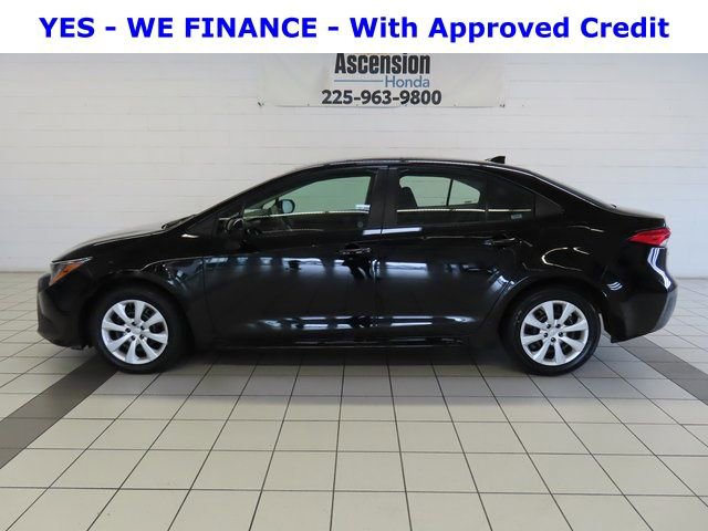 Used 2024 Toyota Corolla LE image 3