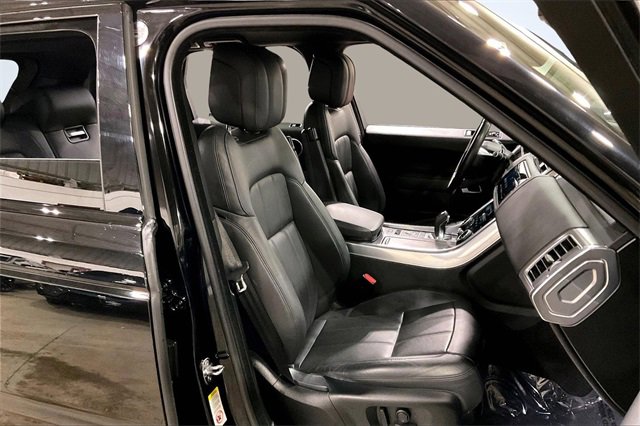 Used 2020 Land Rover Range Rover Sport HSE image 7