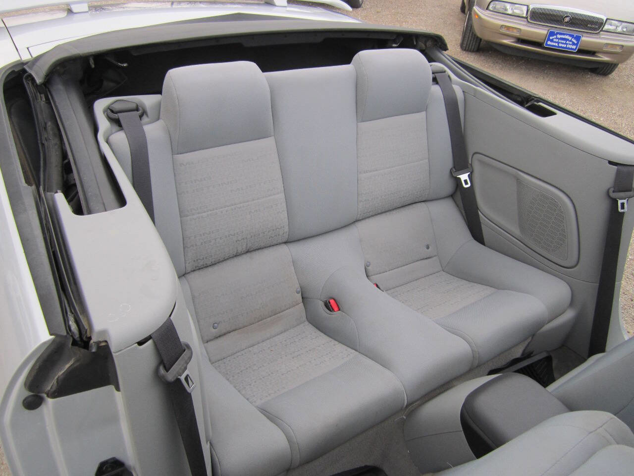 Used 2006 Ford Mustang Convertible image 18
