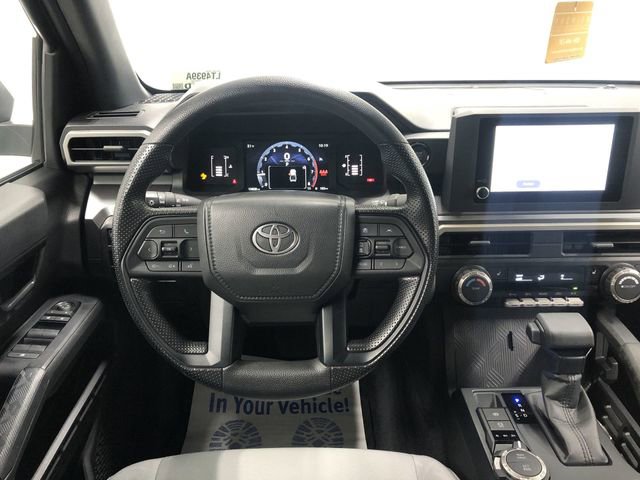 Used 2025 Toyota Tacoma SR5 AWD/4WD image 16