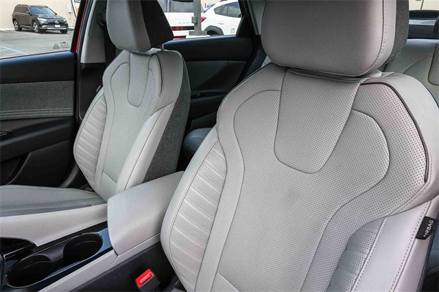 Certified 2023 Hyundai Elantra Limited image 29