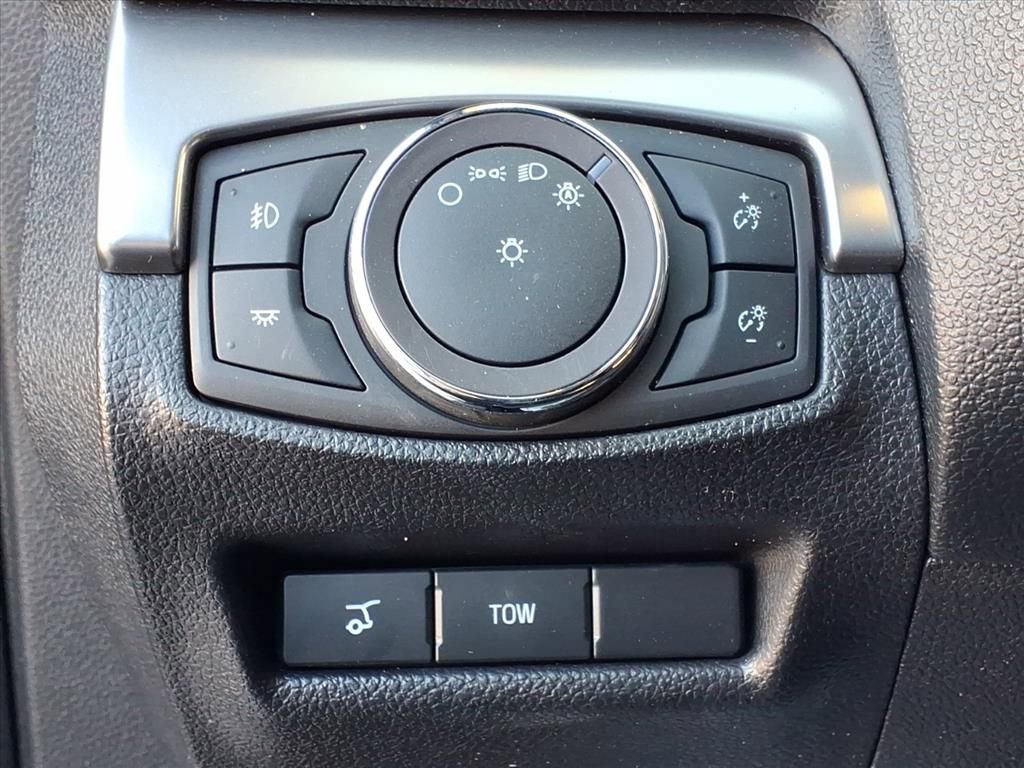 Certified 2019 Ford Explorer XLT w/ Equipment Group 202A image 16