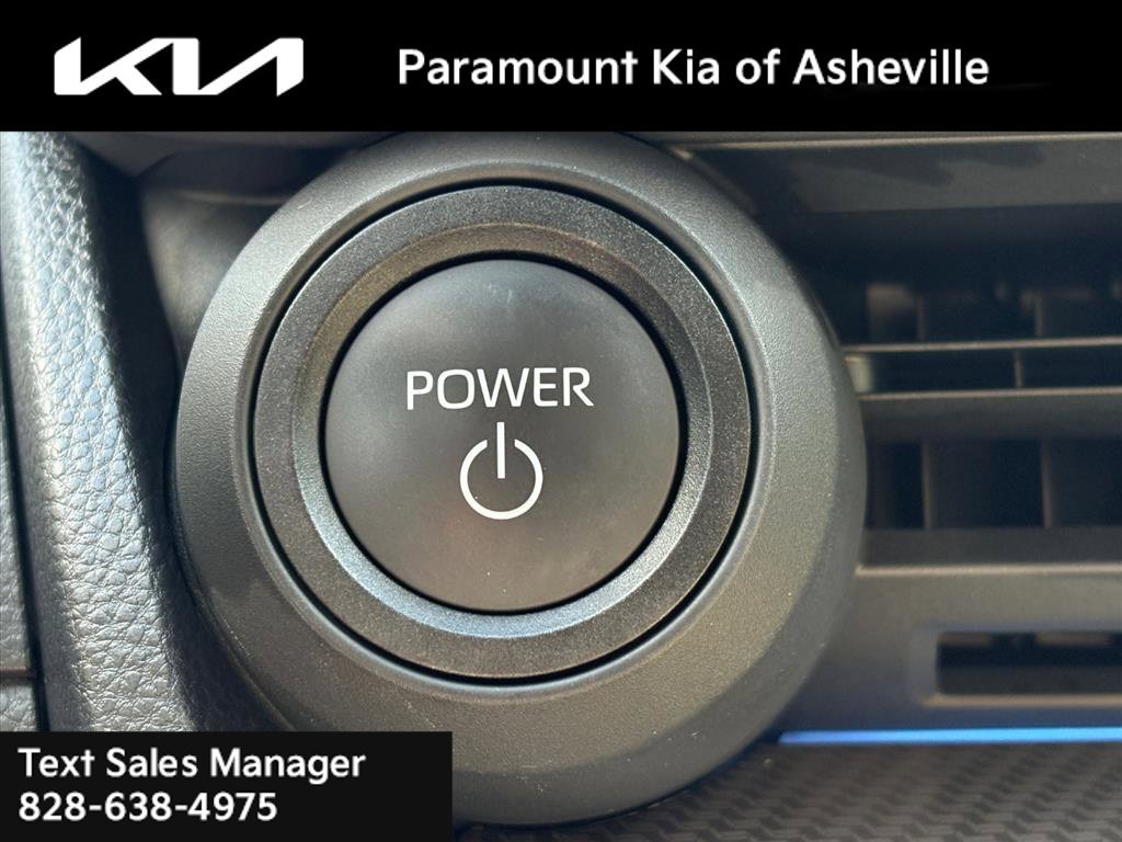 Used 2026 Toyota Prius XLE FWD image 14