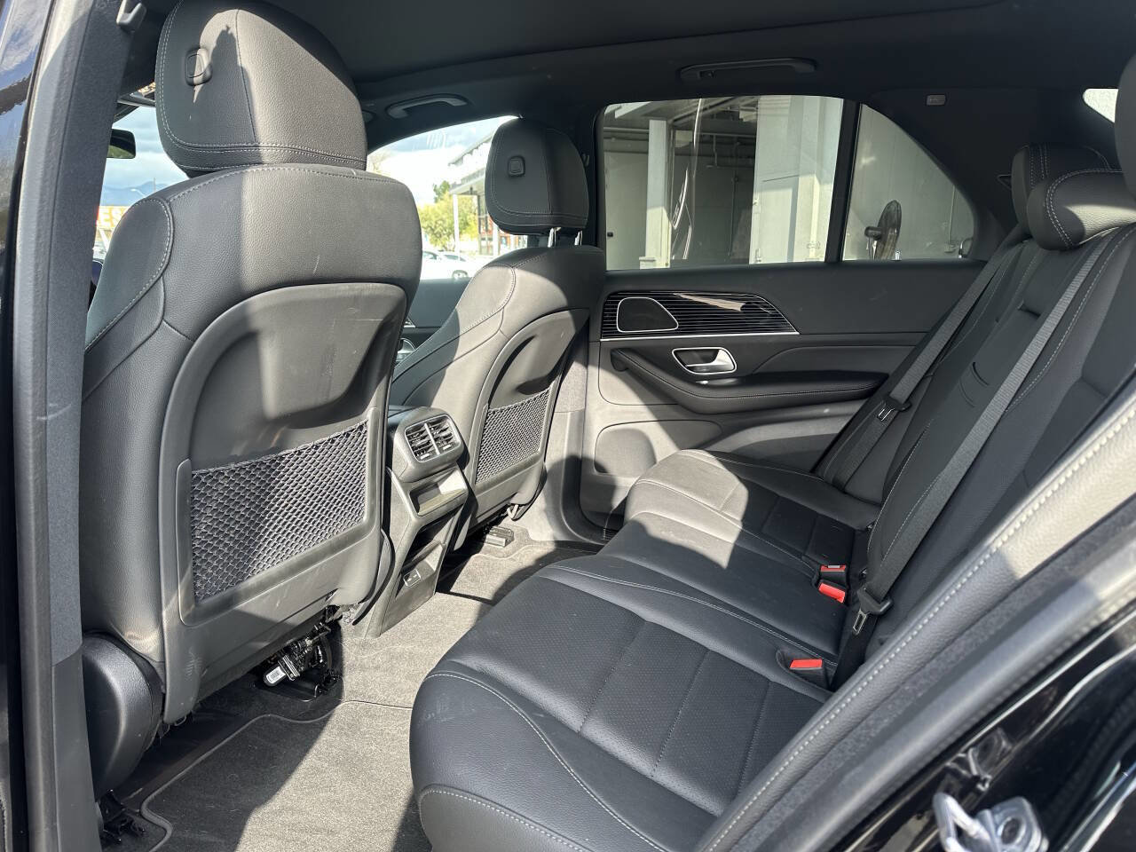 Used 2025 Mercedes-Benz GLE 450e 4MATIC image 7