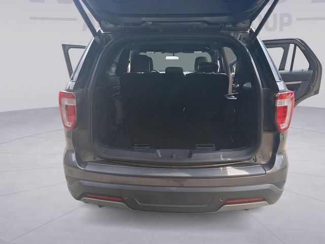 Used 2019 Ford Explorer XLT w/ Equipment Group 202A AWD/4WD image 19