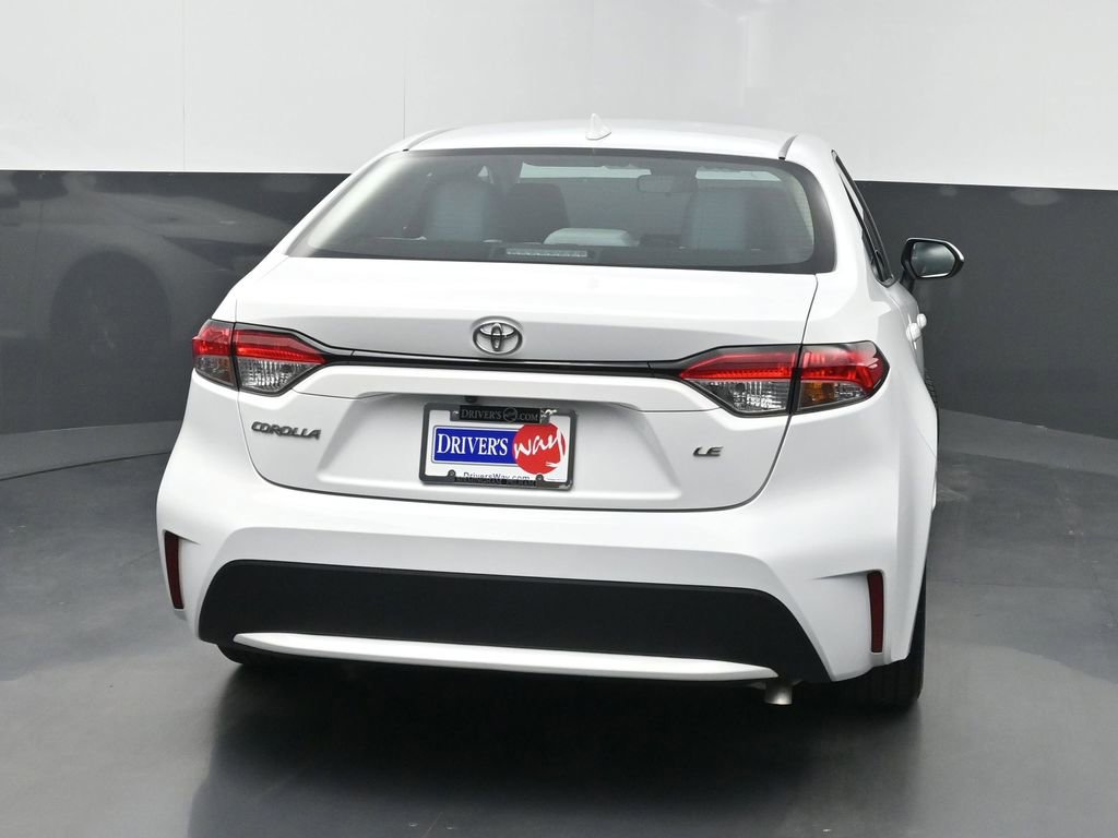 Used 2022 Toyota Corolla LE FWD image 38