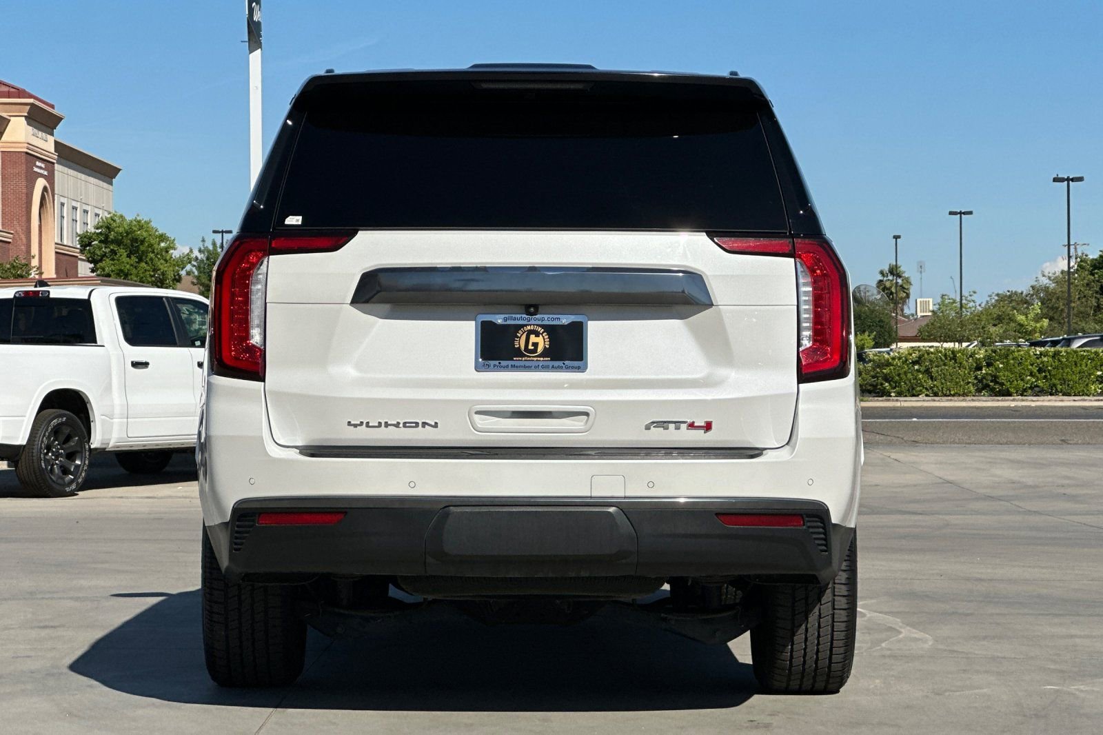 Used 2023 GMC Yukon XL AT4 w/ AT4 Premium Plus Package image 5