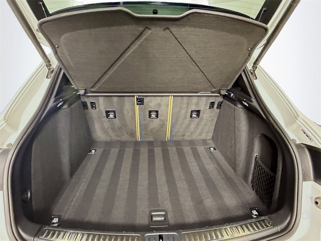 Used 2023 Porsche Macan image 27