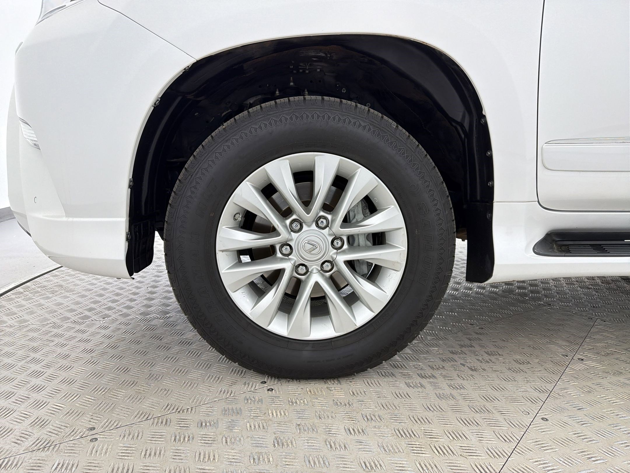 Used 2018 Lexus GX 460 Premium image 11