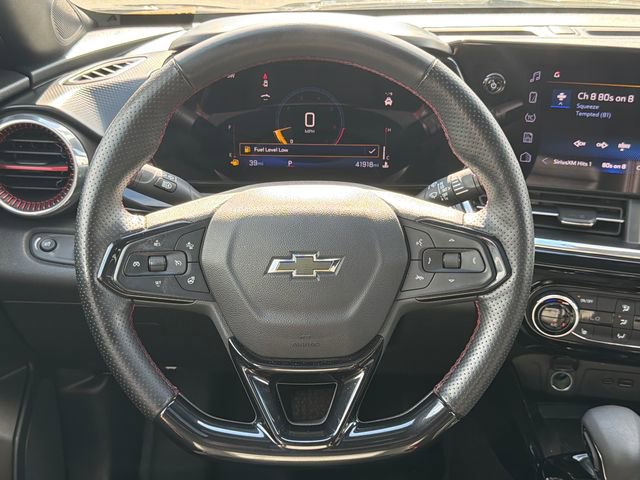 Used 2025 Chevrolet Trax RS w/ Sunroof Package image 23