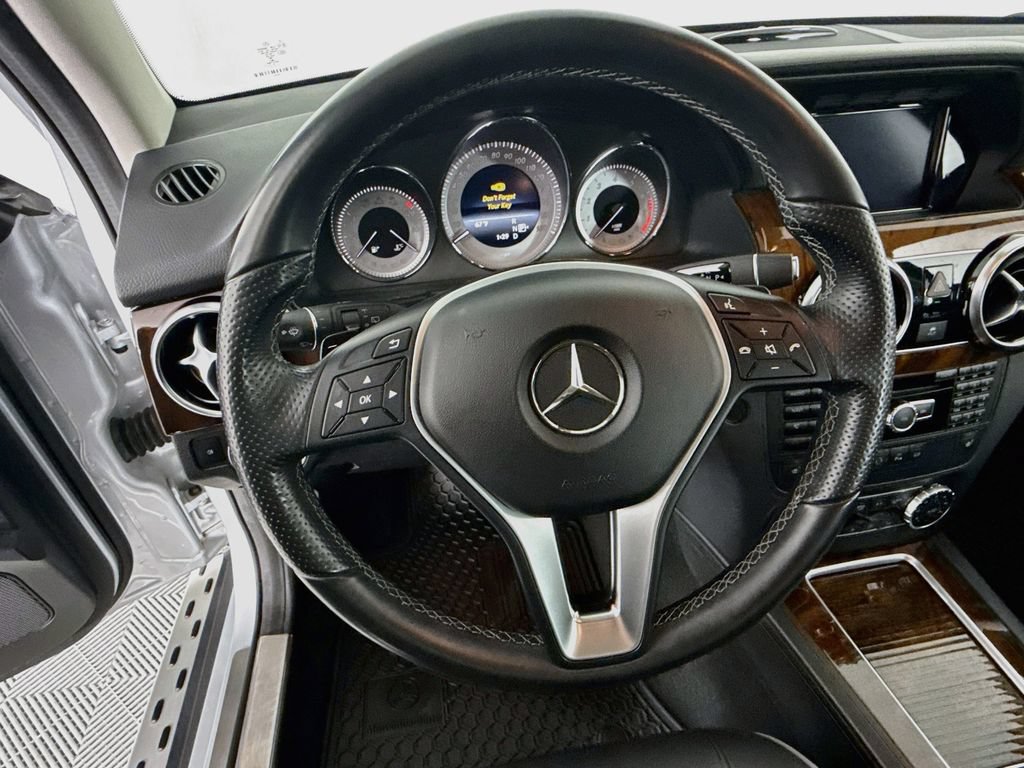 Used 2015 Mercedes-Benz GLK 350 4MATIC image 12