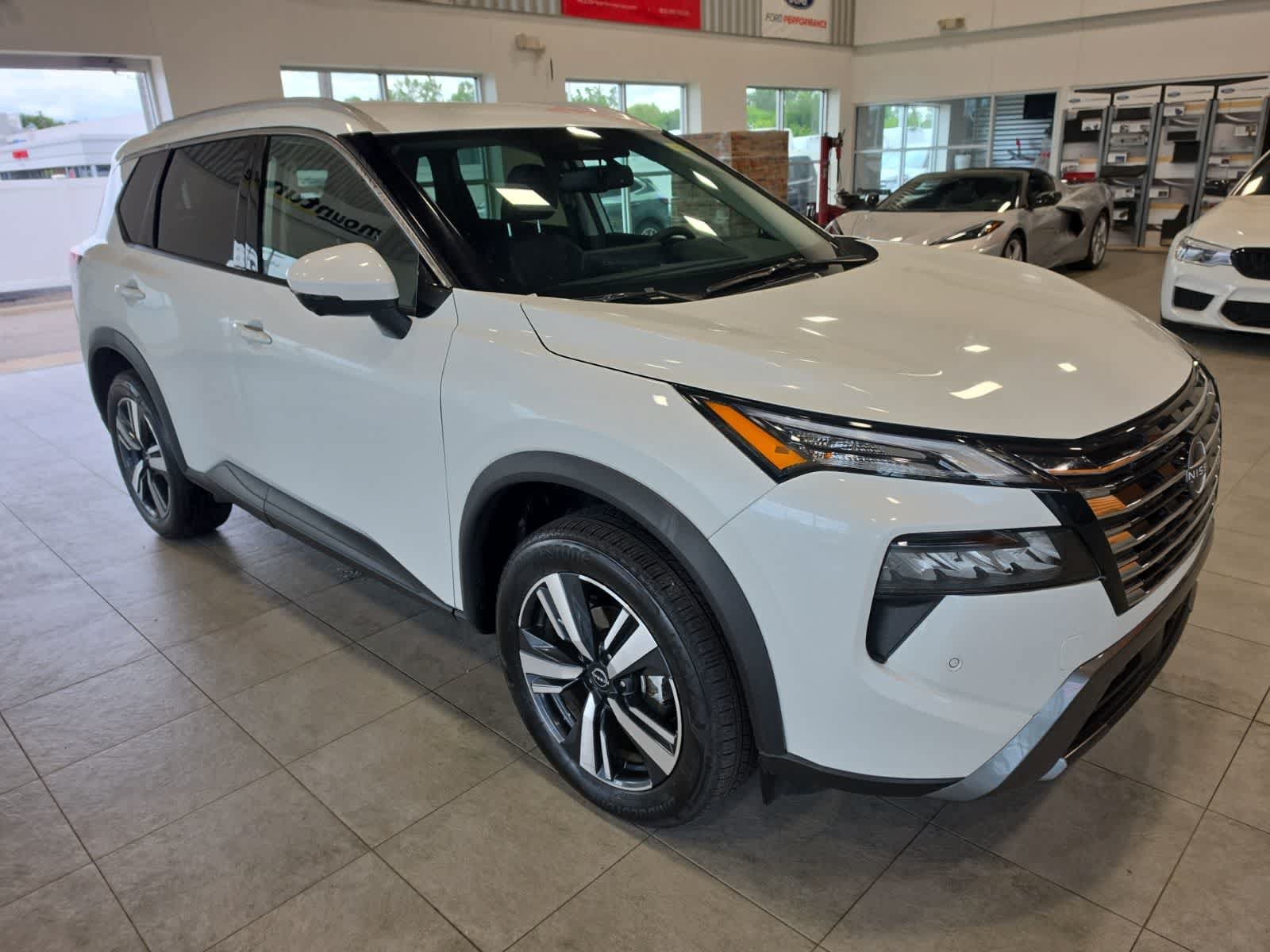 Used 2026 Nissan Rogue SL AWD/4WD image 5