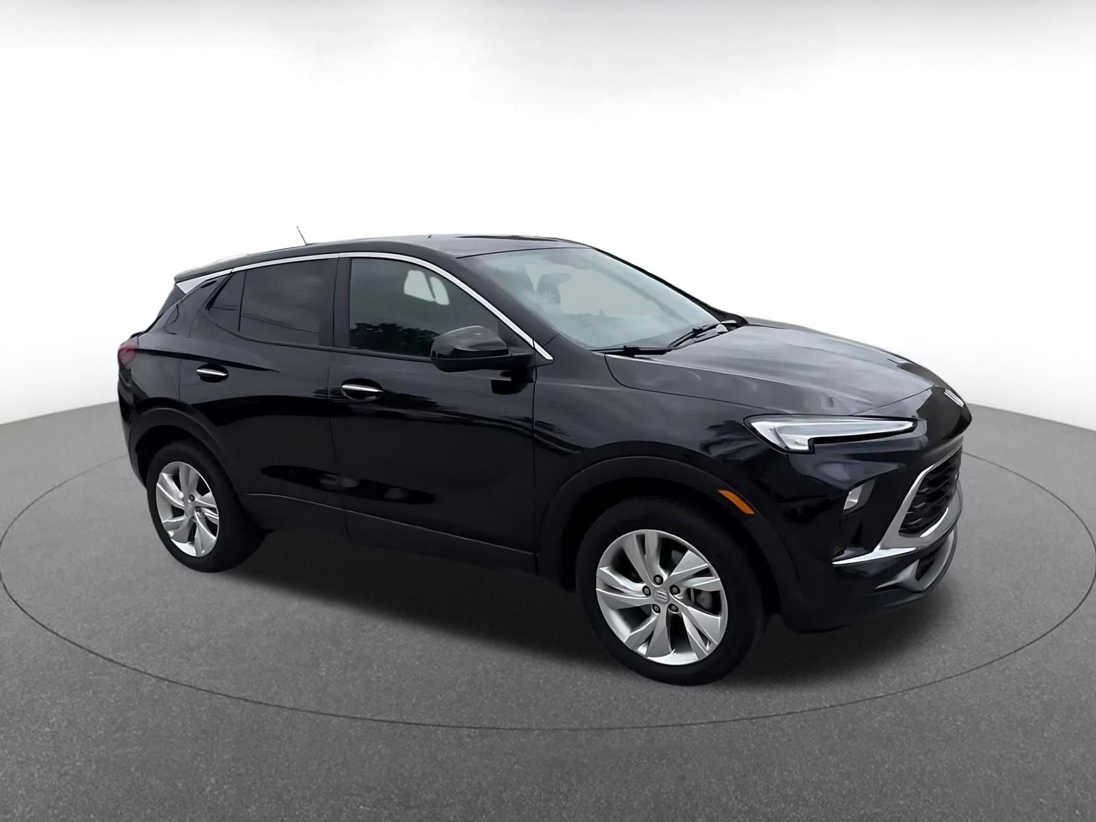 Used 2025 Buick Encore GX Preferred AWD/4WD image 2