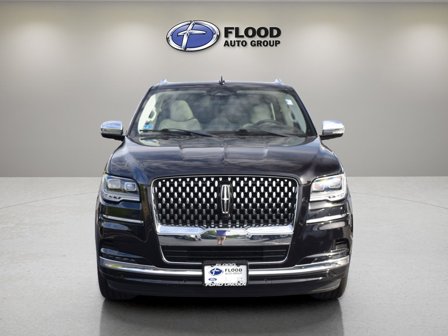 Used 2022 Lincoln Navigator Black Label image 2