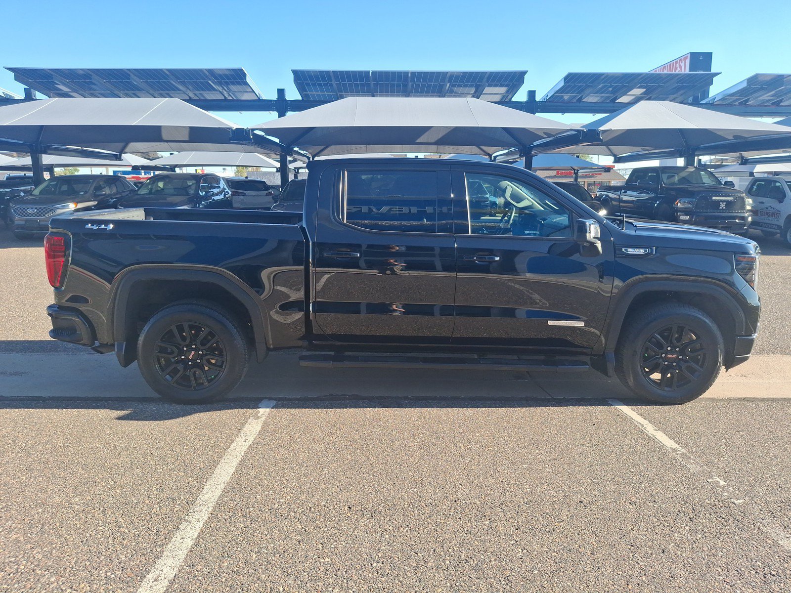 Used 2024 GMC Sierra 1500 Elevation w/ Elevation Premium Package AWD/4WD image 6