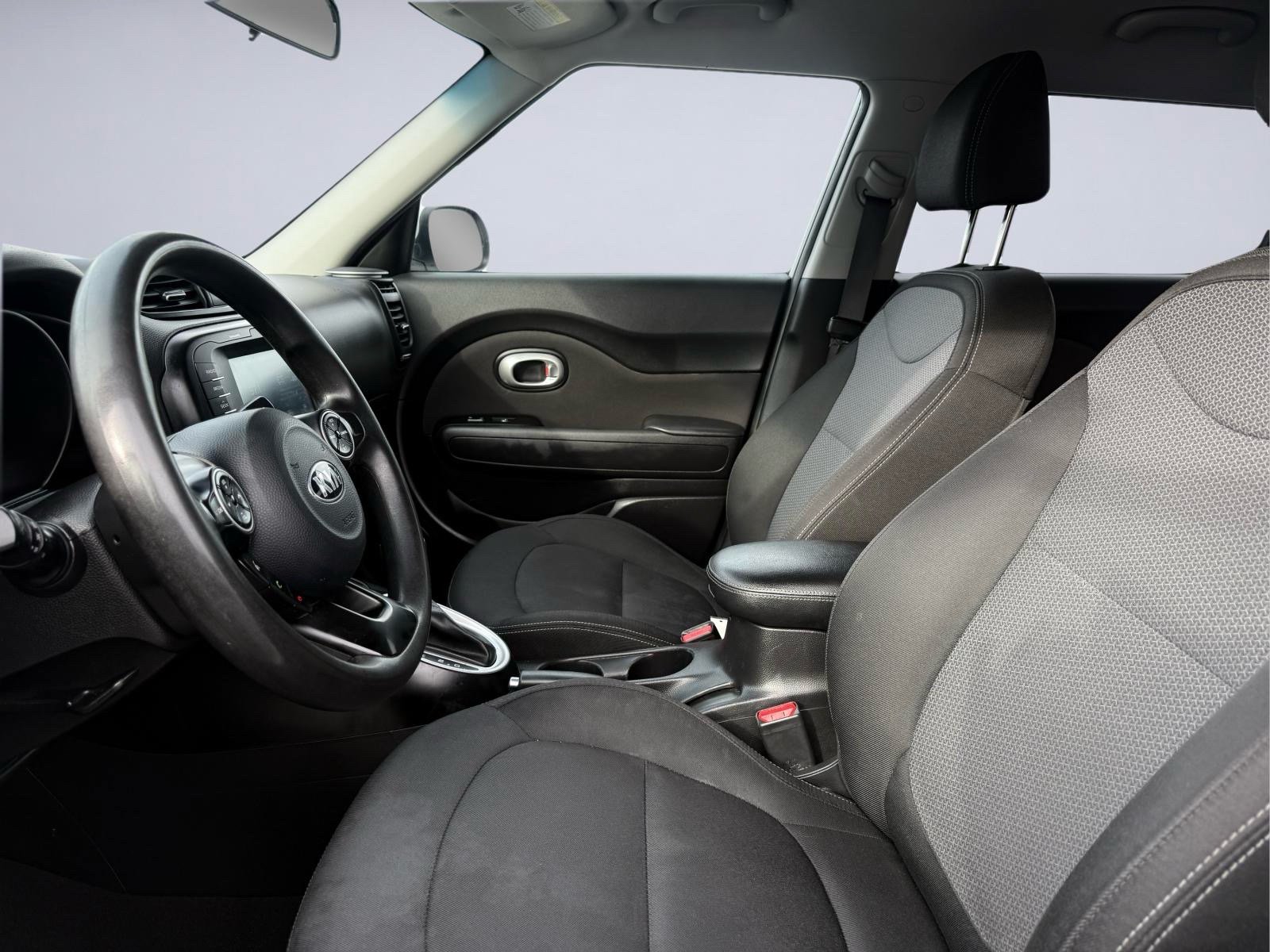 Used 2018 Kia Soul + FWD image 15