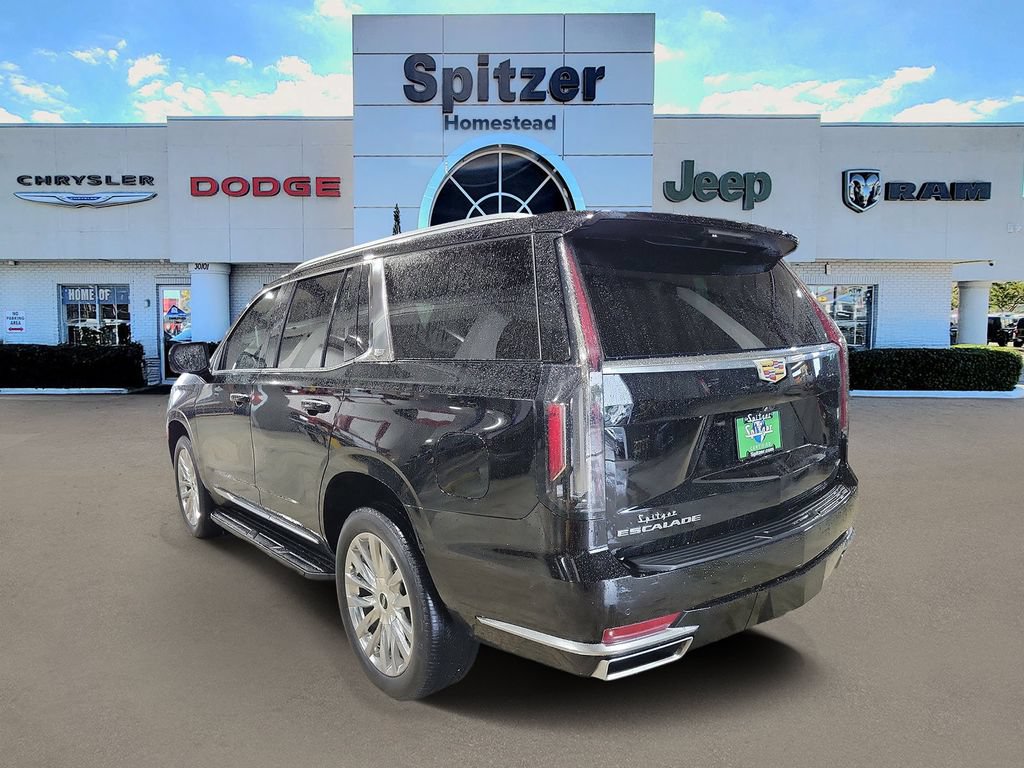 Used 2023 Cadillac Escalade Premium Luxury w/ Performance Package RWD image 3