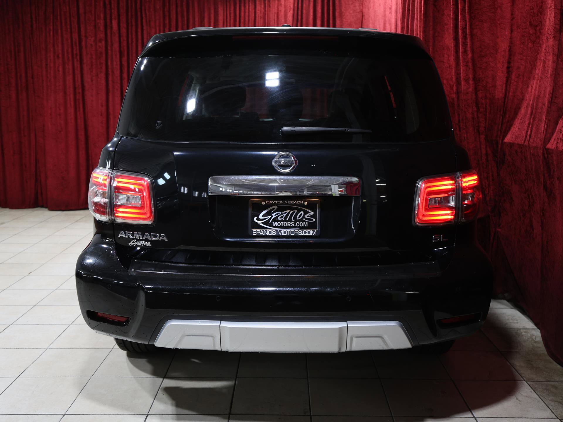 Used 2017 Nissan Armada SL w/ Interior Lighting Package RWD image 10