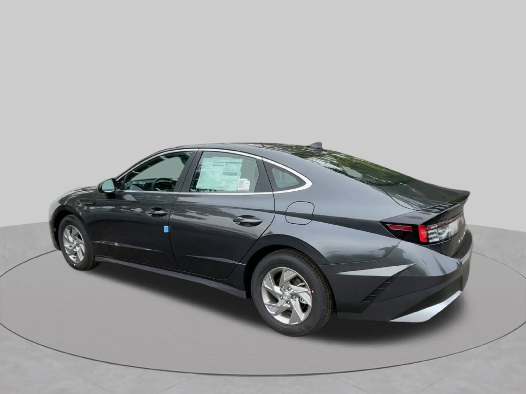 Used 2026 Hyundai Sonata SE FWD image 19