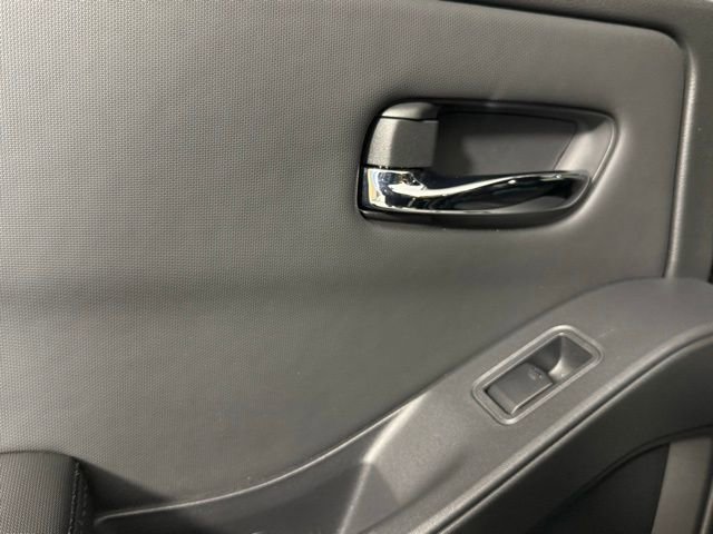 Used 2022 Nissan Frontier PRO-4X w/ Pro-4X Premium Package image 24