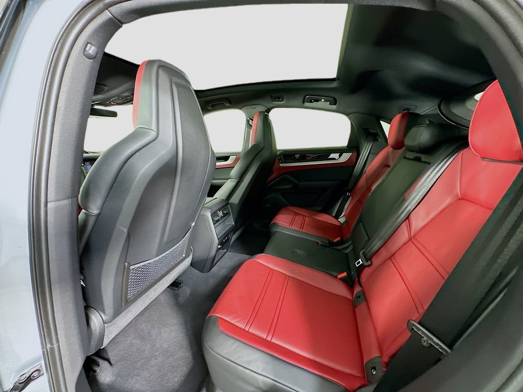 New 2026 Porsche Cayenne Coupe image 24