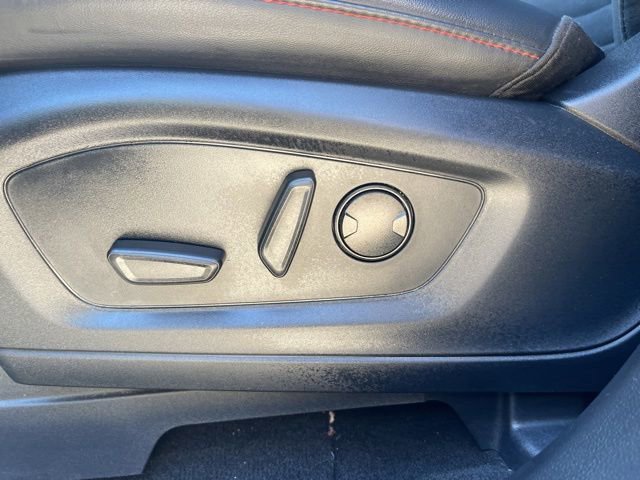 Used 2025 Ford Explorer ST-Line w/ ST-Line Street Pack AWD/4WD image 13