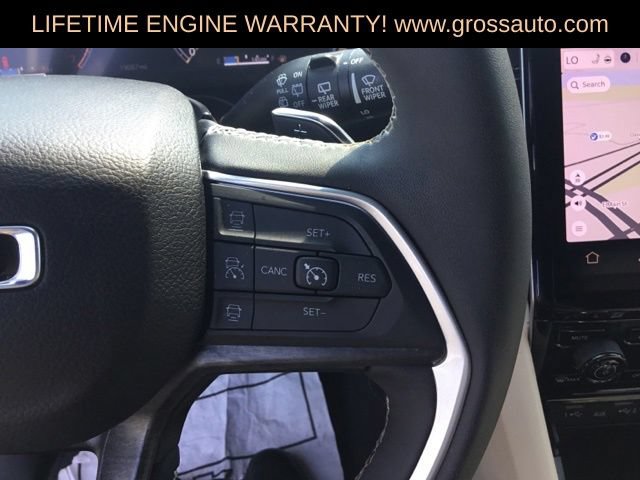 Used 2024 Jeep Grand Cherokee Limited AWD/4WD image 18