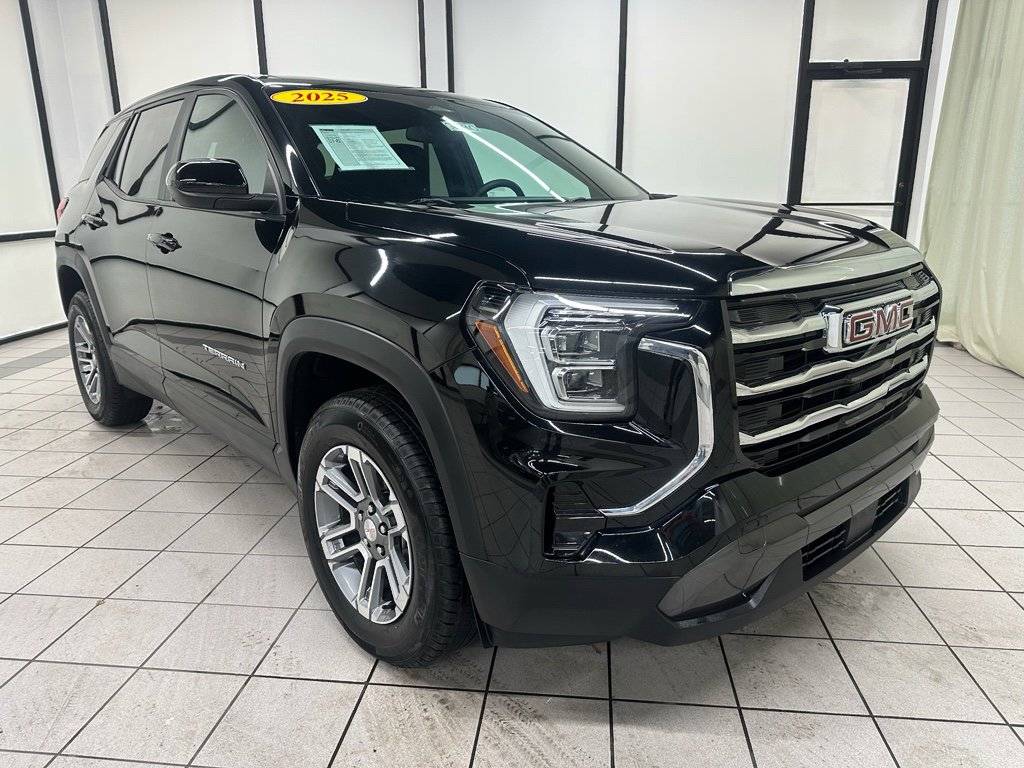 Used 2025 GMC Terrain Elevation image 2