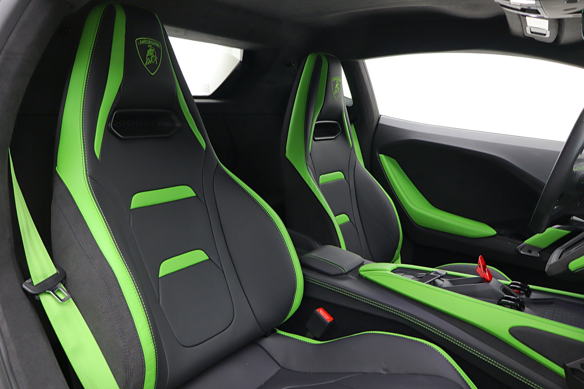 Used 2026 Lamborghini Temerario AWD/4WD image 32