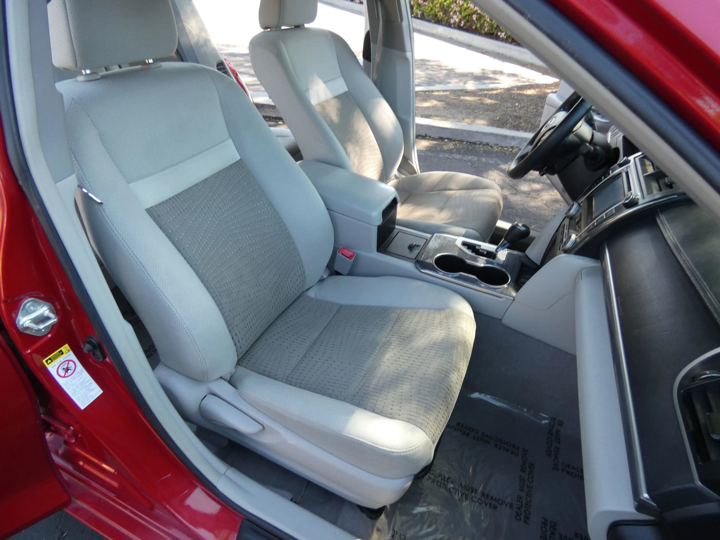 Used 2013 Toyota Camry XLE w/ Convenience Pkg image 29