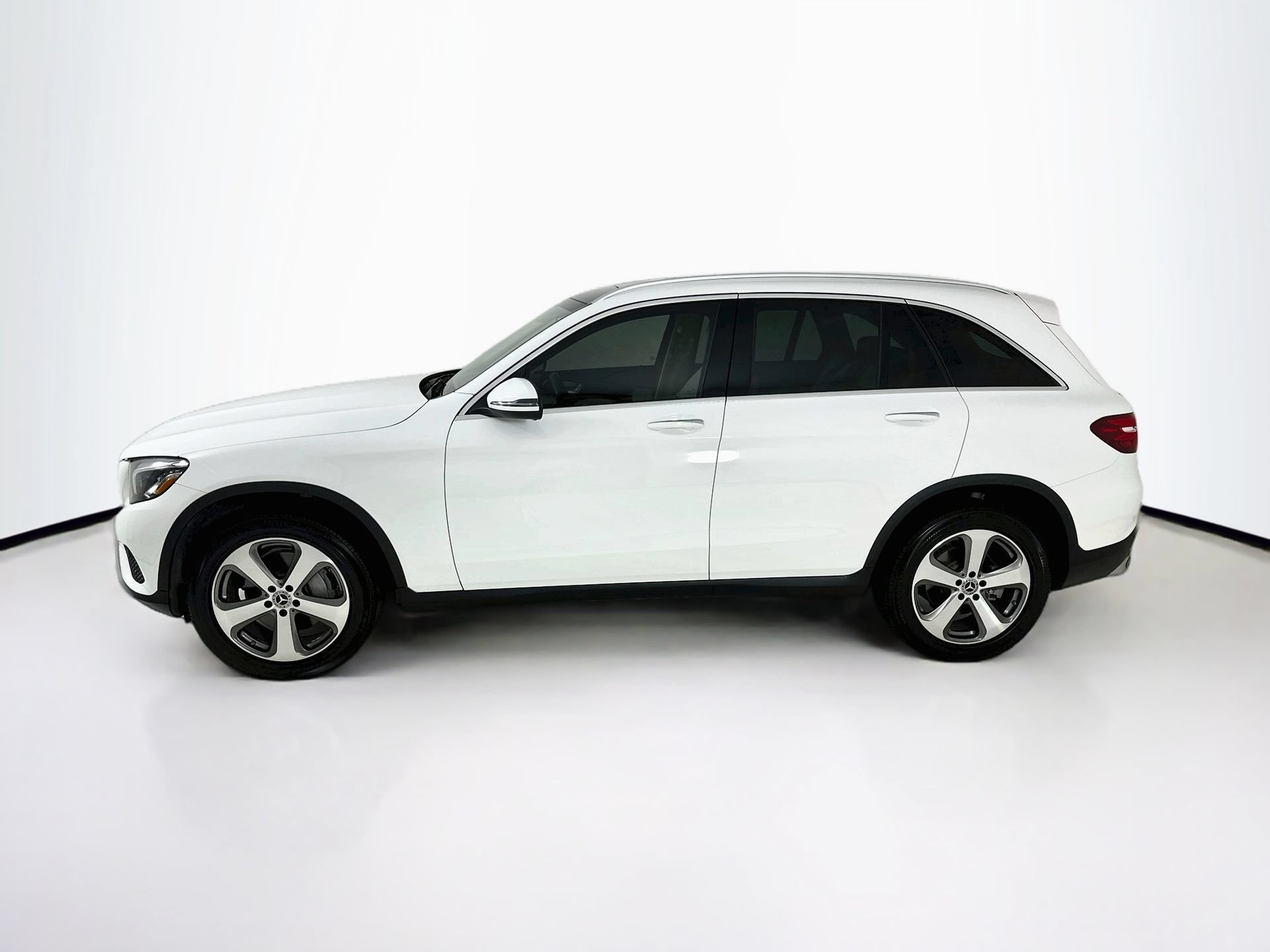 Used 2019 Mercedes-Benz GLC 300 image 5