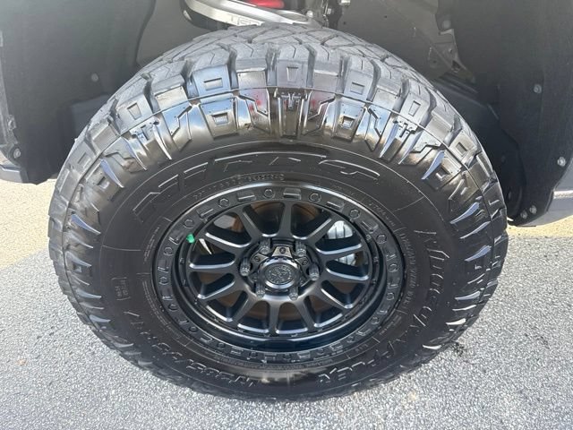 Used 2025 Toyota Tacoma SR5 AWD/4WD image 12